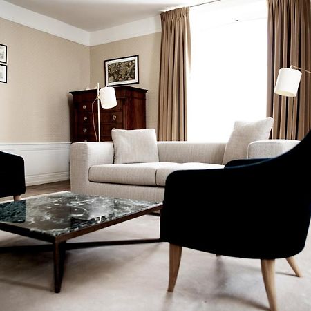 Le 25Bis By Leclerc Briant Bed & Breakfast เอแปร์เน ภายนอก รูปภาพ
